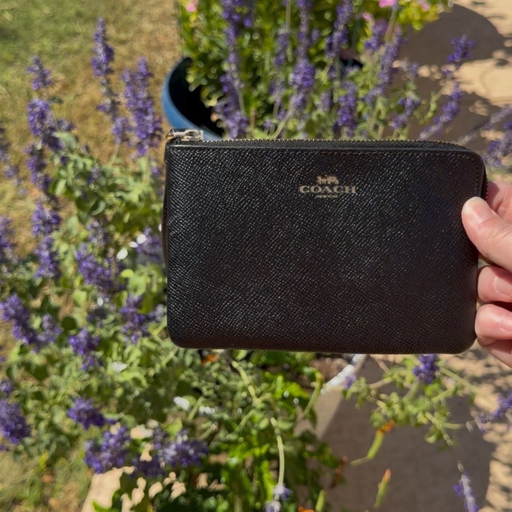 Coach Black Crossgrain Leather Corner Zip Wristlet Wallet Pouch F58032 - Picture 11 of 11